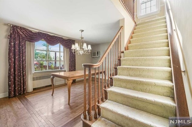 65 Harrison St, West Paterson NJ 07424-1655 exterior