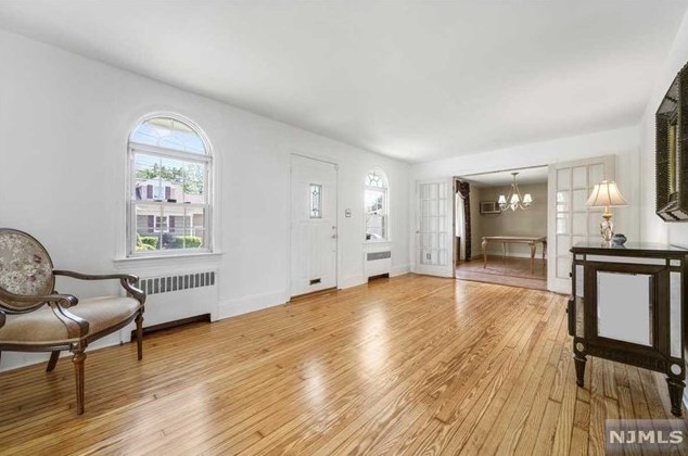 65 Harrison St, West Paterson NJ 07424-1655 exterior