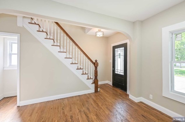 128 Grand St, N Milford NJ 07646-2626 exterior