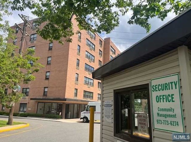 2352 Linwood Ave, West Fort Lee NJ  07024-3870 exterior