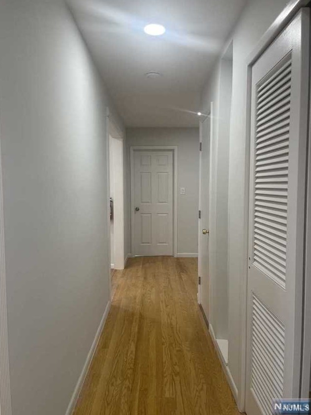 681 Broad Ave, Ridgefield NJ  07657-1605 exterior