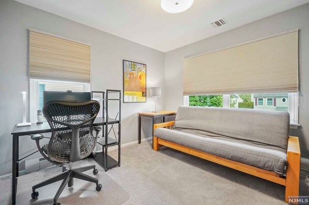 8 Serrell Dr, Montvale NJ 07645-1150 exterior