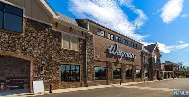 8 Serrell Dr, Montvale NJ 07645-1150 exterior