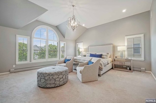 8 Serrell Dr, Montvale NJ 07645-1150 exterior