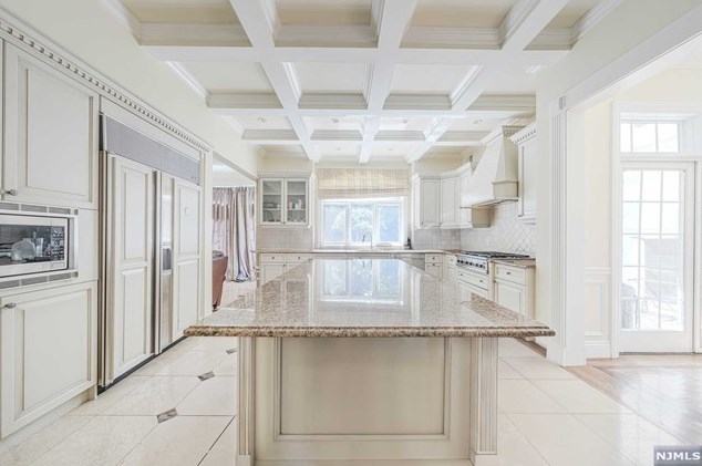 14 Homestead Rd, Tenafly NJ 07670 exterior