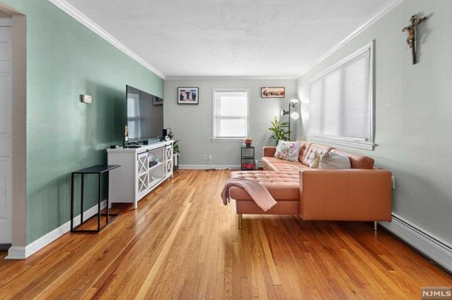 34 Stanley St, Clifton NJ 07013-1309 exterior