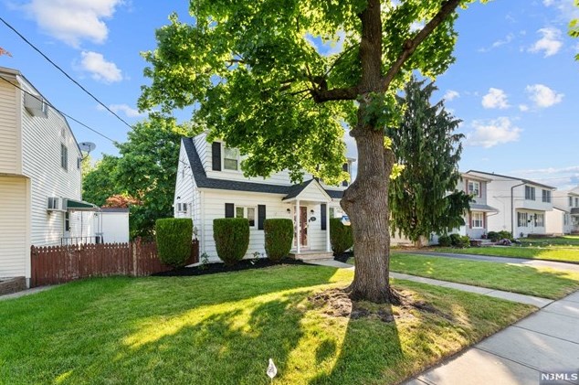 34 Stanley St, Clifton NJ 07013-1309 exterior