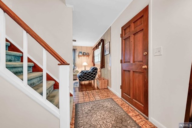 57 Calumet Ave, Oakland NJ  07436-2914 exterior