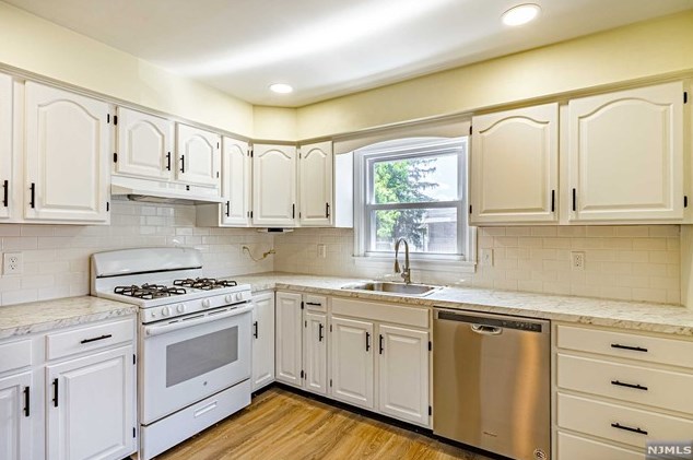 16 Harris St, Paterson NJ  07508-1510 exterior