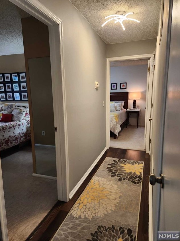 545 Holly Ct, Mahwah NJ 07430-3434 exterior