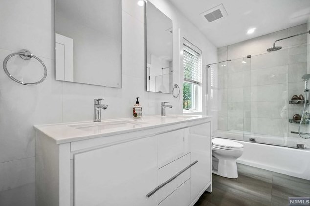 55 Cedar St, Cresskill NJ 07626-2508 exterior