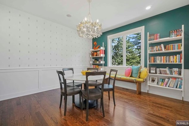 55 Cedar St, Cresskill NJ 07626-2508 exterior