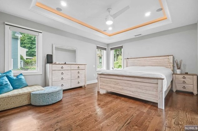 55 Cedar St, Cresskill NJ 07626-2508 exterior