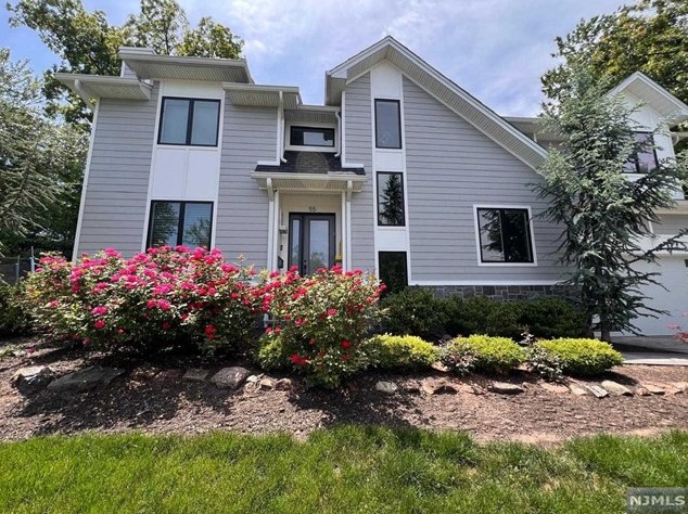 55 Cedar St, Cresskill NJ 07626-2508 exterior