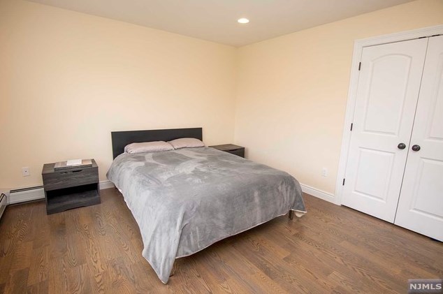 2468 6 St, West Fort Lee NJ 07024-7837 exterior