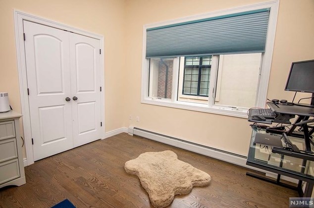 2468 6 St, West Fort Lee NJ 07024-7837 exterior