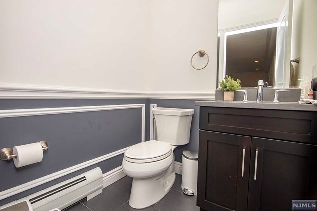 2468 6 St, West Fort Lee NJ 07024-7837 exterior