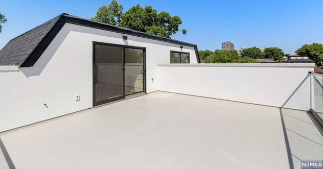 461 Bagley Pl, Cliffside Park NJ 07010-2002 exterior