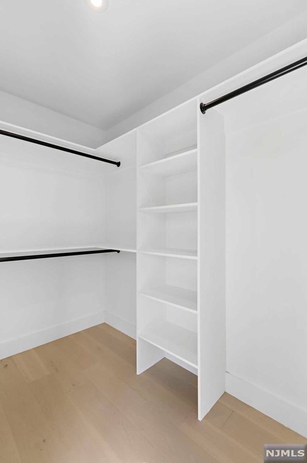 461 Bagley Pl, Cliffside Park NJ 07010-2002 exterior