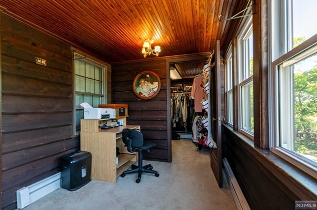 34 Carlton Pl, Rutherford NJ  07070-1120 exterior