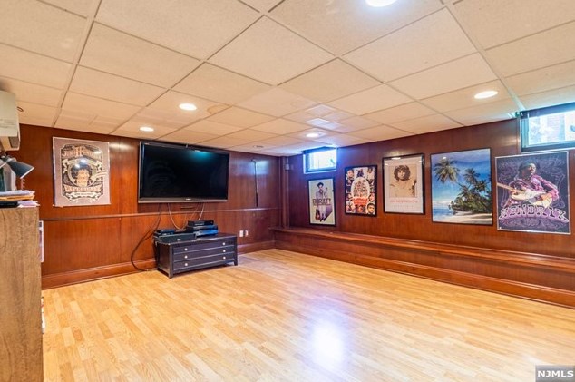 34 Carlton Pl, Rutherford NJ  07070-1120 exterior