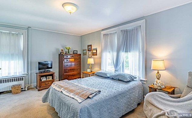 87 Passaic Ave, Rutherford NJ 07070-2059 exterior