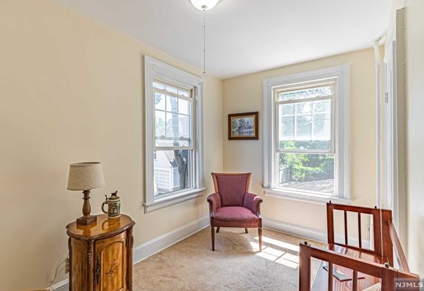 87 Passaic Ave, Rutherford NJ 07070-2059 exterior