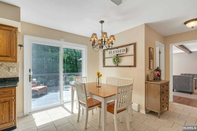 10 Babcock Rd, Mahwah NJ exterior