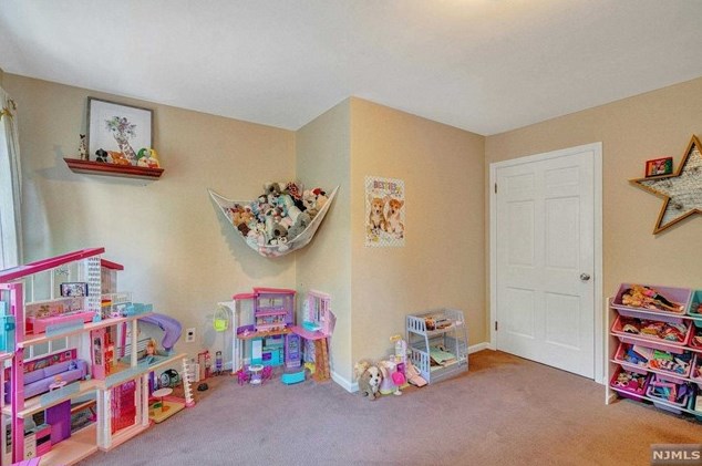 10 Babcock Rd, Mahwah NJ exterior