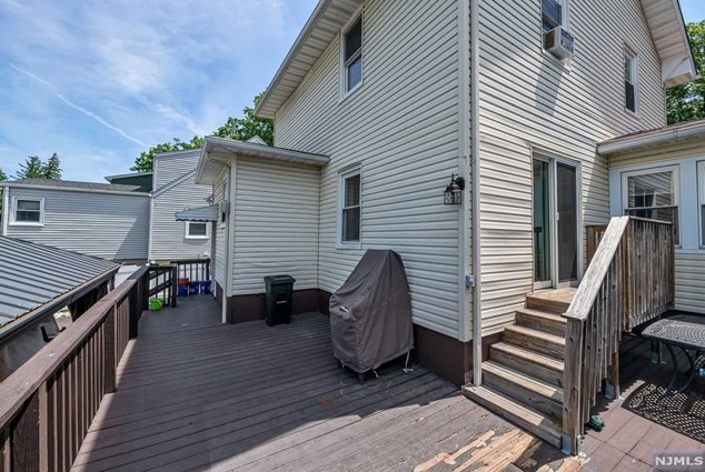 140 Jackson Ave, Rutherford NJ 07070-1403 exterior