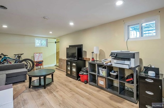 140 Jackson Ave, Rutherford NJ 07070-1403 exterior