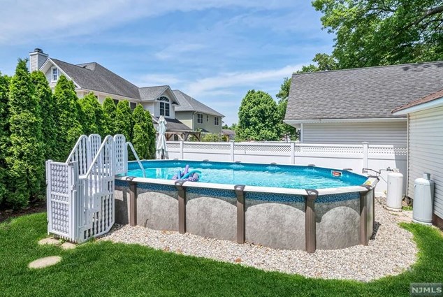 140 Jackson Ave, Rutherford NJ 07070-1403 exterior