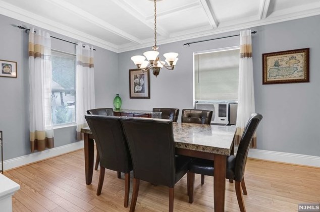 34 Armour Pl, Bergenfield NJ 07621-1204 exterior