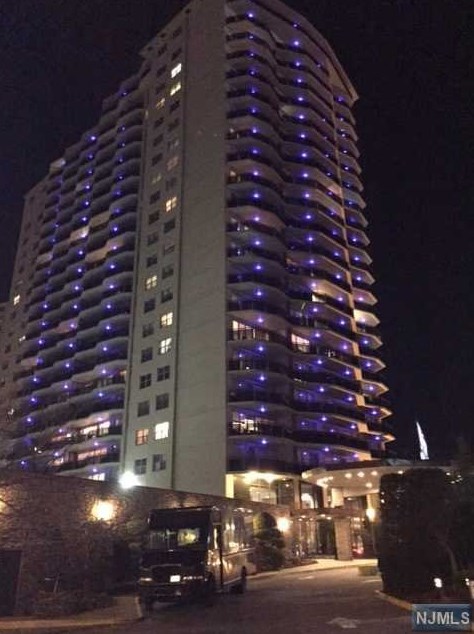 2077 Center St, West Fort Lee NJ  exterior