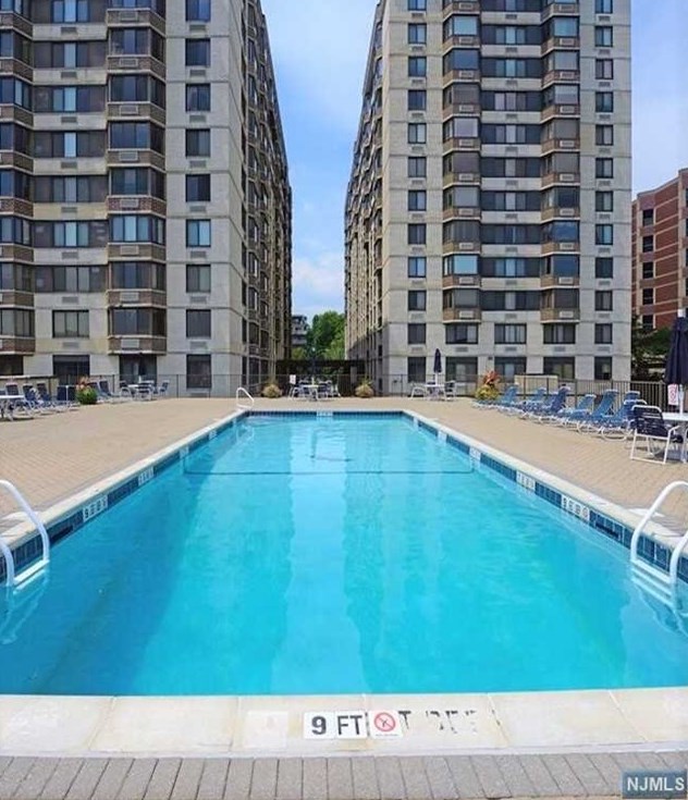 316 Prospect Ave, Hackensack NJ  07601-7714 exterior