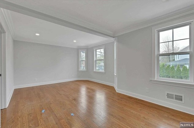 100 Colony Ave, Park Ridge NJ 07656-1104 exterior