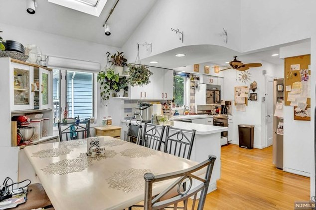 170 Carlton Ter, Teaneck NJ 07666-4618 exterior