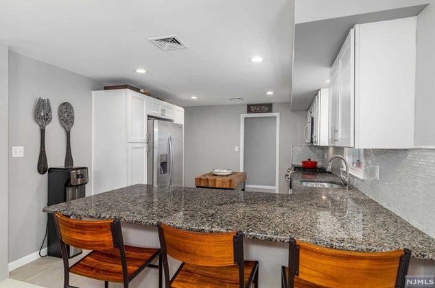 4 Hawthorne St, Rutherford NJ 07070-1126 exterior