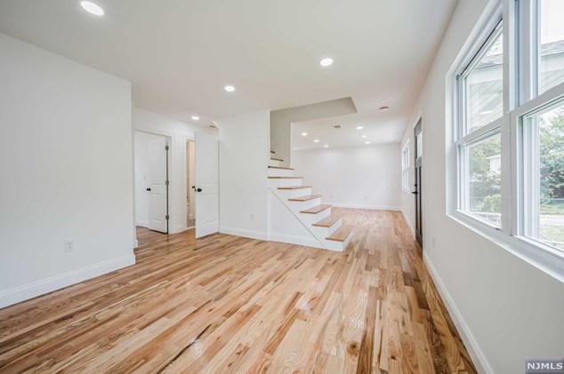 48 Garwood, Outwater NJ 07026-3524 exterior