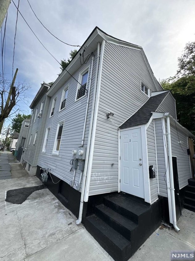 36 Bridge St, Paterson NJ  07522-1865 exterior