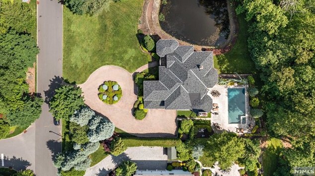 168 Vaccaro Dr, Cresskill NJ 07626-1761 exterior