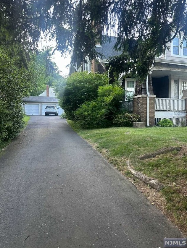 240 Valley Rd, Clifton NJ 07013 exterior