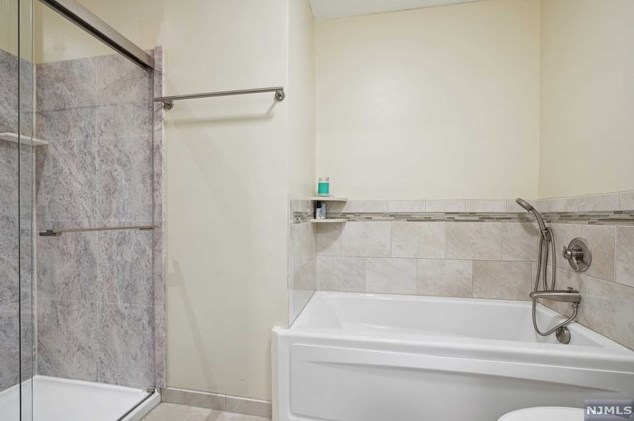 18 Ellsworth Ter, Montvale NJ 07645-2010 exterior