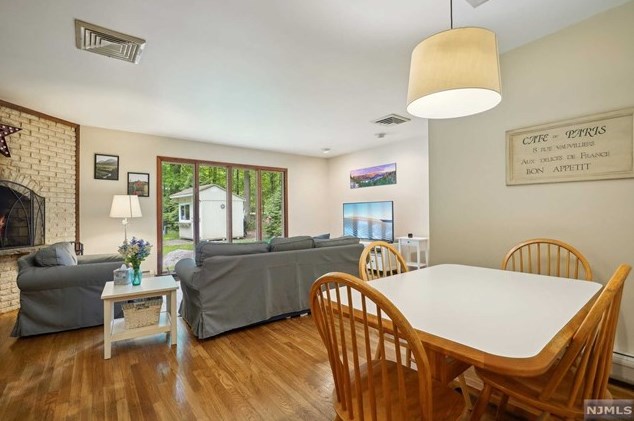 18 Ellsworth Ter, Montvale NJ 07645-2010 exterior