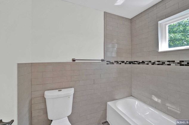 204 Indiana St, Maplewood NJ 07040-3404 exterior