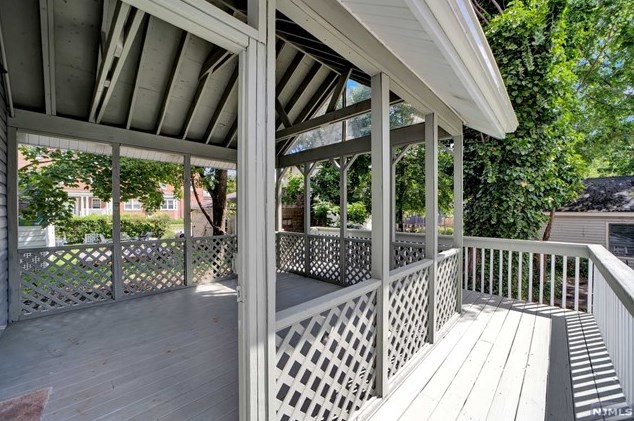 204 Indiana St, Maplewood NJ 07040-3404 exterior