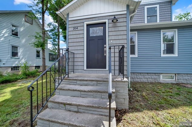 204 Indiana St, Maplewood NJ 07040-3404 exterior