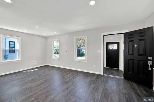 204 Indiana St, Maplewood NJ 07040-3404 exterior