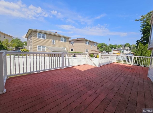 22 Kennedy Ct, Lyndhurst NJ  07071-2019 exterior