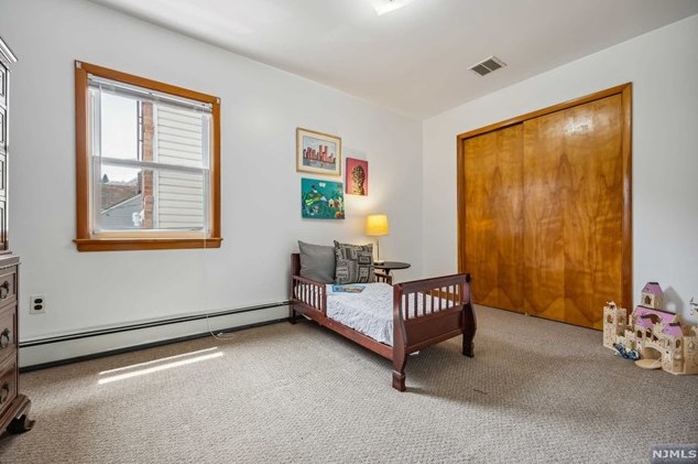 9 Church Square, East Newark, NJ 07029